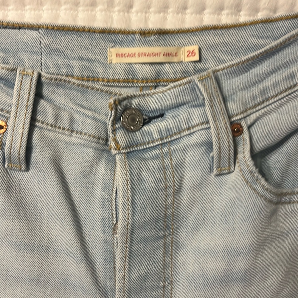Levi Ribcage Ankle Jeans Size 26